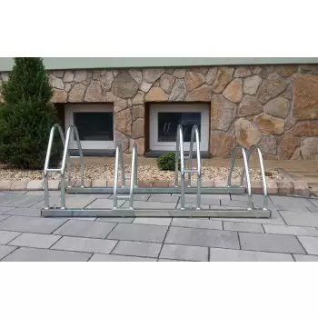 Stojak-na-rowery-Redon-ocynkowany